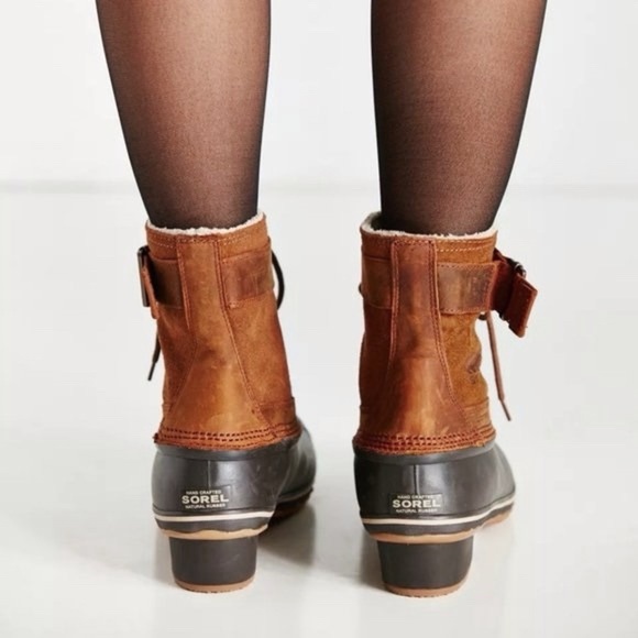 SOREL | Winter Fancy Lace-Up II Leather Duck Boots in Brown | Sz 9 - Picture 4 of 16
